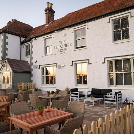 Hotel Berkshire Arms By Chef & Brewer Collection Midgham Exterior foto